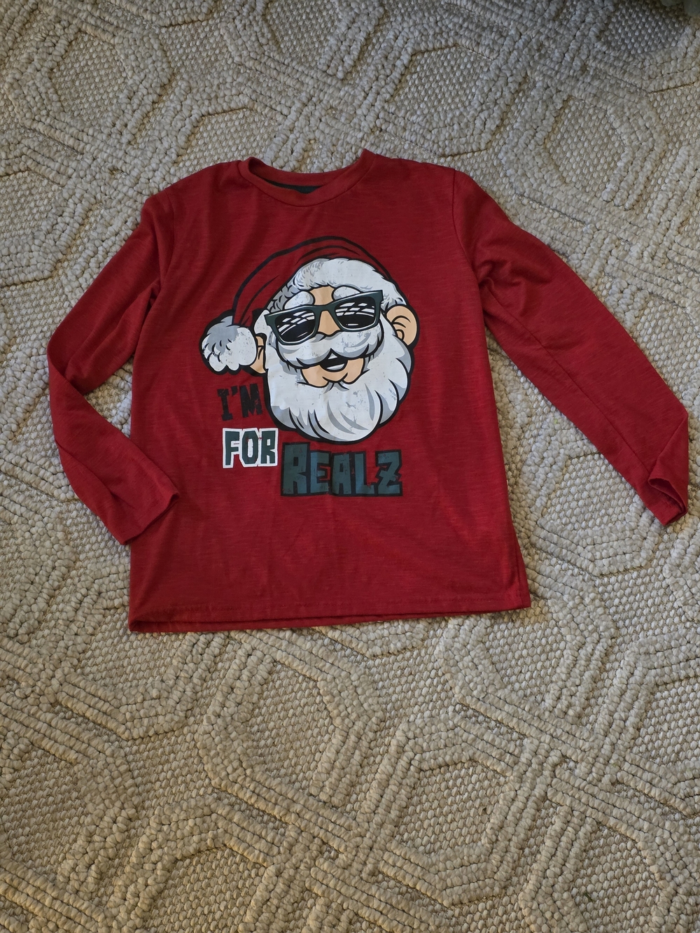 Sleep On It Red Kids' Long-Sleeve Santa Graphic Pajama Top
